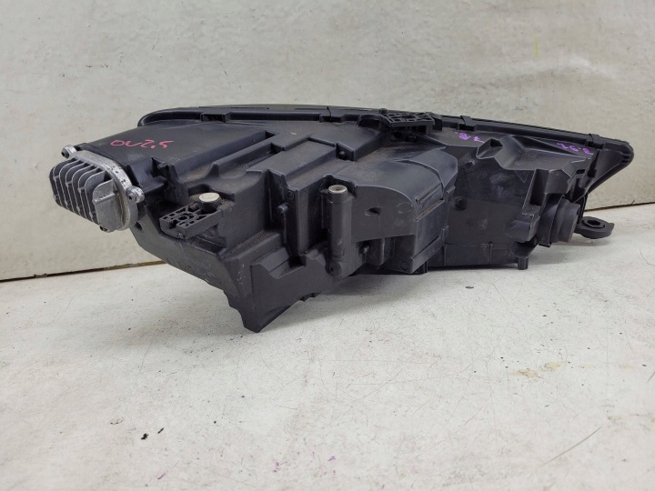 AUDI A4 B9 8W MATRIX 15-19 PROJECTEUR PHARE GAUCHE AVANT AVANT 8W0941033
