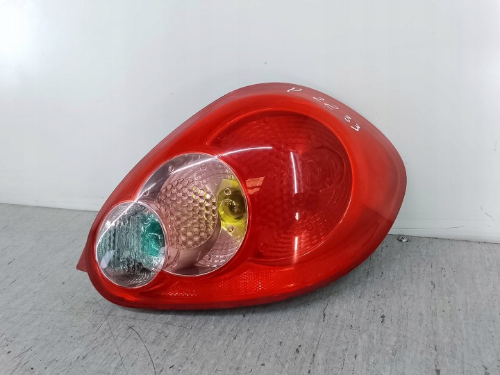 PHARE ARRIÈRE DROITE TOYOTA AYGO I 81550-0H020 BERLINE COMPACTE