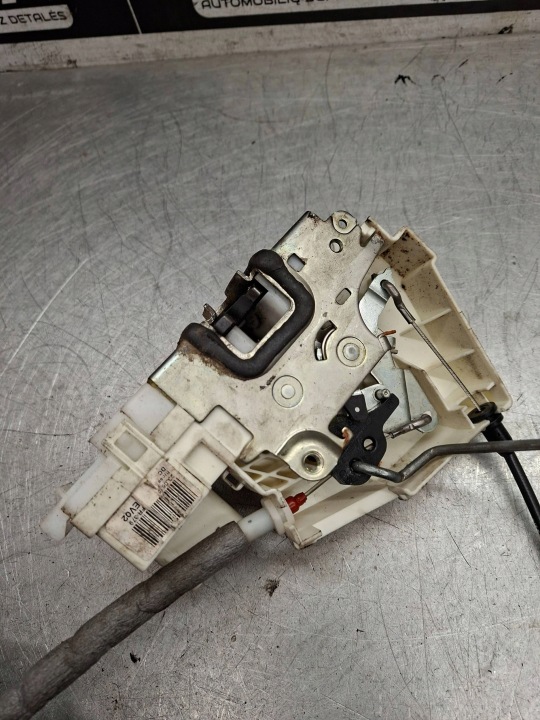 SERRURE DE PORTE DROIT AVANT MERCEDES R-KL W251 EUROPE