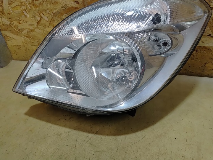 MERCEDES SPRINTER W906 PHARE GAUCHE AVANT A9068200161