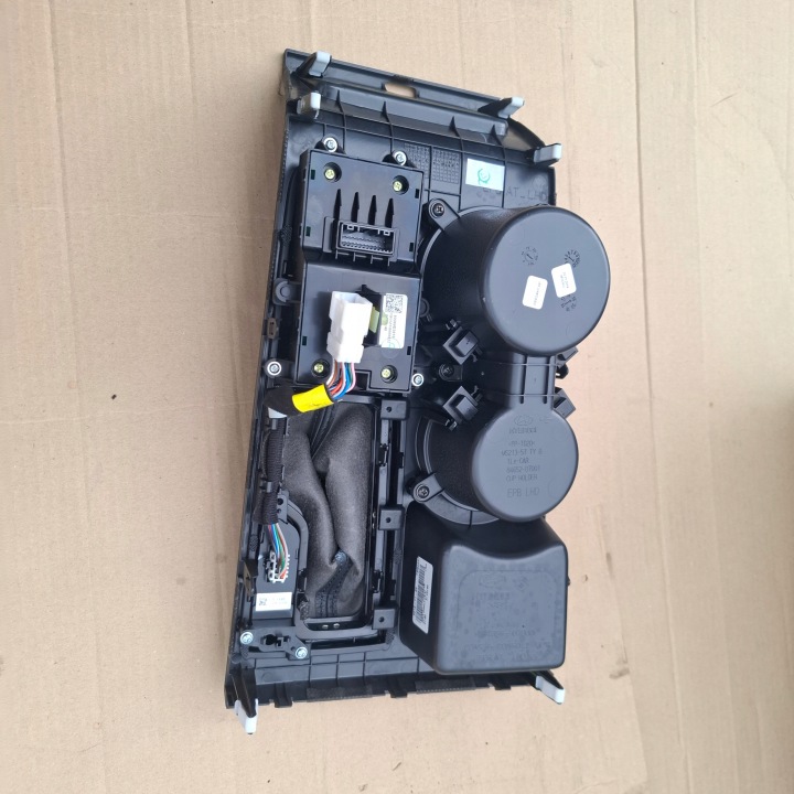 HYUNDAI TUCSON III 15-20 BOUTON FREINS MANUEL PANNEAU COMMANDE 93300