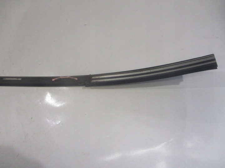 MOULURE PARE-BRISE AVANT AVANT GAUCHE GAUCHE CITROEN C-CROSSER 7400A053