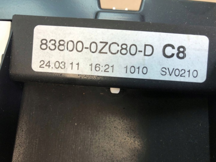 TOYOTA AURIS I E15 LIFT 12R 1.4 D4D 90KM COMPTEUR TABLEAU DE BORD 83800-0ZC80-D