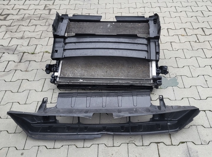 RENAULT TRAFIC III LIFT CAPOT PARE-CHOCS AILES COURROIE PHARES LED RADIATEURS