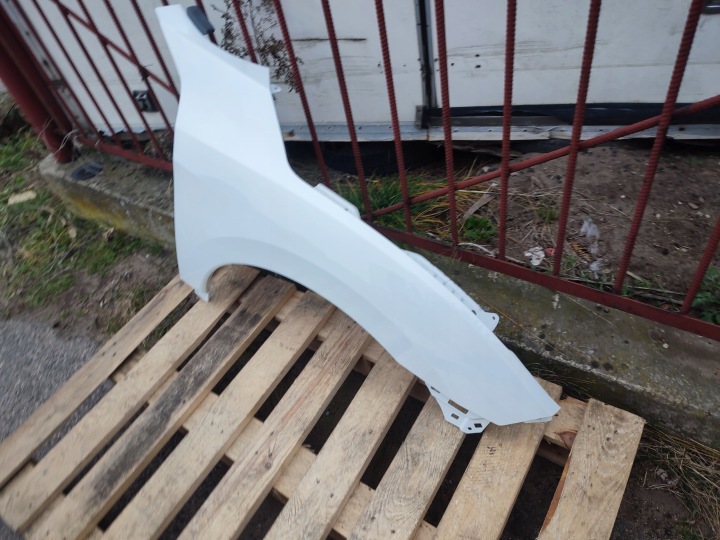 AILE DROIT AVANT HONDA CIVIC X BERLINE COUPÉ LIFT 11.19-12.21 COULEUR NH883P