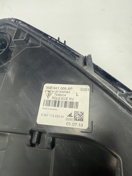 PORSCHE MACAN PROJECTEUR PHARE AVANT RPZEDNIA GAUCHE 95B941009AP