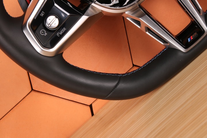 BMW G70 ORIGINALE CUIR VOLANT MODULE LOPATKA BOOST