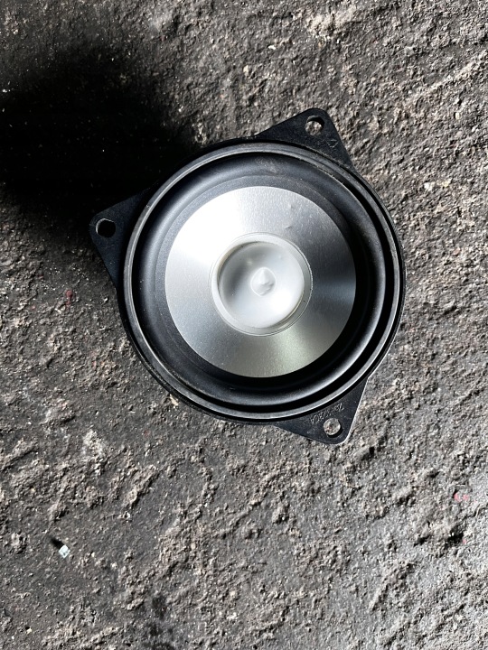 12 HAUT-PARLEUR MÉDIUM LOGIC 7 BMW E60 E63 E81 E87 E90 E92 E84 X1 9143121