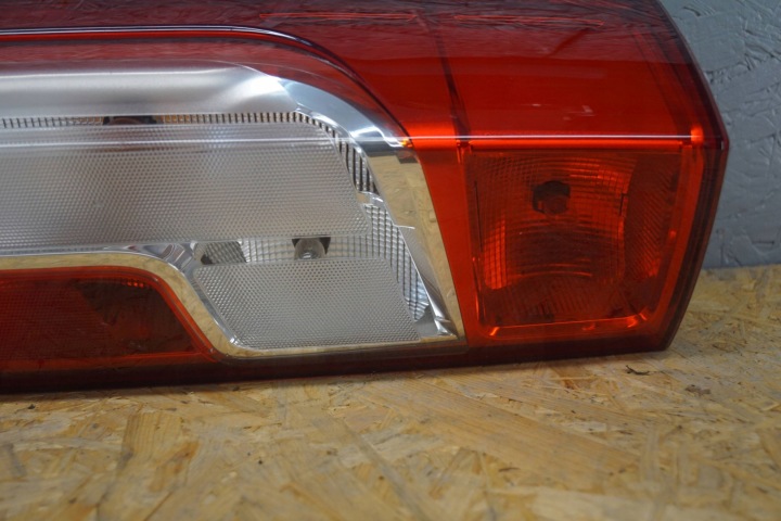 FIAT DUCATO III LIFT PHARE DROIT ARRIÈRE (S2911)