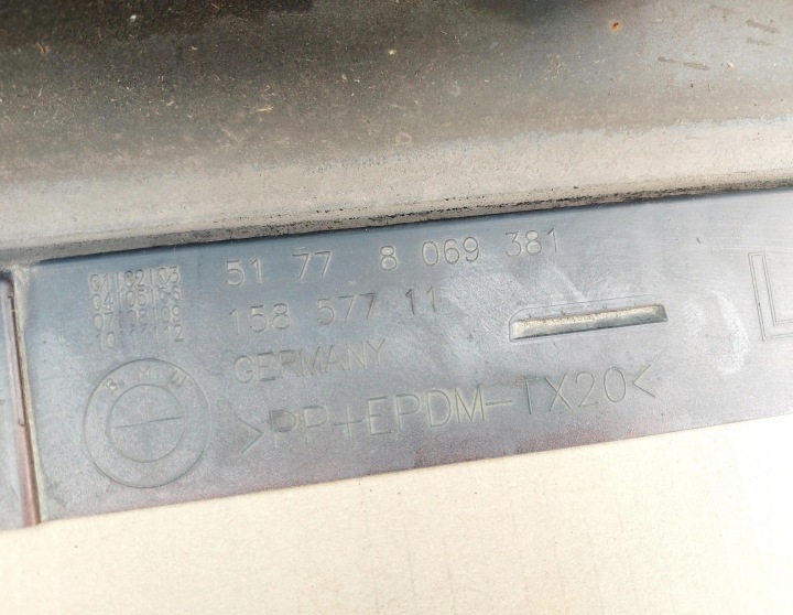 BMW 3 G20 21R. MOULURE SEUIL REVÊTEMENT GAUCHE ENDOMMAGÉ MODULE 8069381