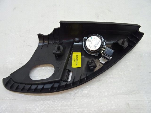 SKODA OCTAVIA III PROTECTION TRIANGLE RÉTROVISEURS HAUT-PARLEUR DROIT AVANT 5E0837974