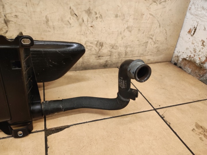 RADIATEUR EAU CENTRALE PORSCHE CAYMAN 981