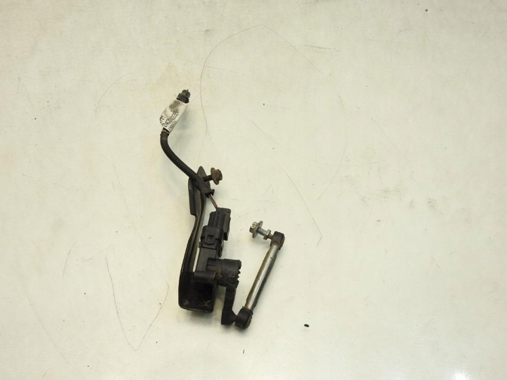 CAPTEUR NIVELLEMENT FEUX ARRIÈRE RENAULT MEGANE IV 538210780R