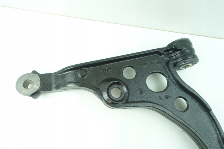 BRAS DE SUSPENSION AVANT GAUCHE MAGNETI MARELLI 301181302600