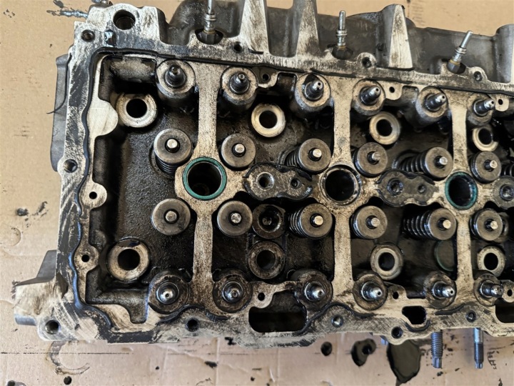 CULASSE ENDOMMAGÉE 9812313410 PEUGEOT CITROEN 1.5 BLUE HDI YH01 19-24