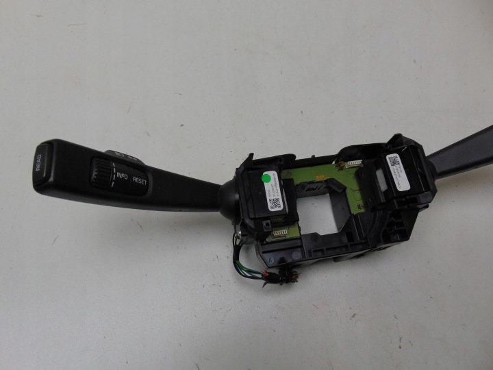 COMMUTATEUR COMPOSITE VOLVO S80 31334640