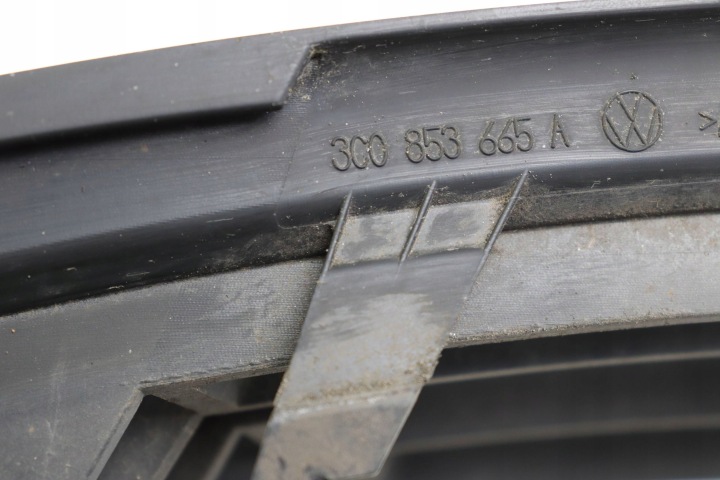 GRILLE PARE-CHOCS CENTRALE VW PASSAT B7 ALLTRACK (365) 3C0853665A 1.97L