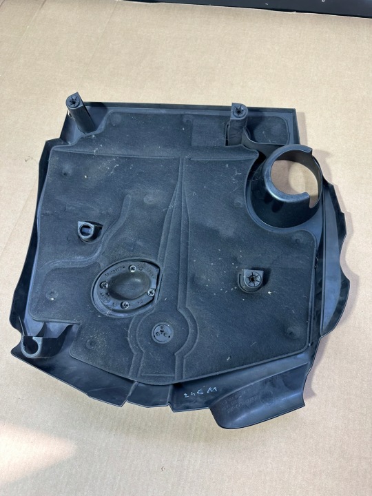 PROTECTION MOTEUR SUPÉRIEURE COUVERCLE MOTEUR CALANDRE MERCEDES B W246 M