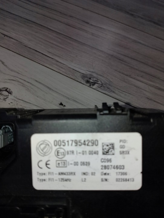 CONTRÔLEUR MODULE FUSIBLE BOÎTE FUSIBLES VERS FIAT GRANDE PUNTO 00517954290