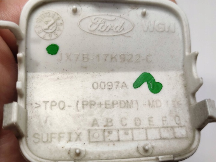 FORD FOCUS MK IV 4 BOUCHON CROCHET PARE-CHOCS ARRIÈRE JX7B17K922C