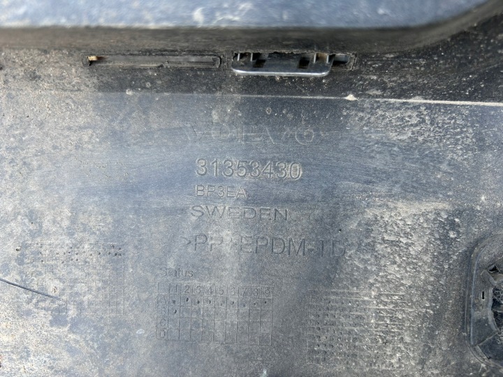 PARE-CHOCS ARRIÈRE VOLVO XC90 II 31353430
