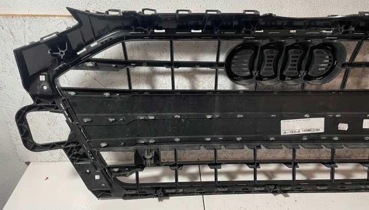 GRILLE CALANDRE RADIATEUR AUDI A4 B9 8W 8W0853651DF DH