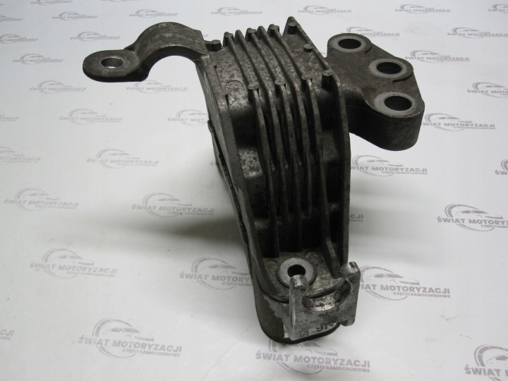 OPEL ASTRA 1.4 16V 15R. V0608401 13347456 COUSSIN MOTEUR