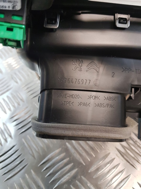 CHÂSSIS CENTRALE CONSOLES RADIO CITROEN C-ELYSEE II 18R.