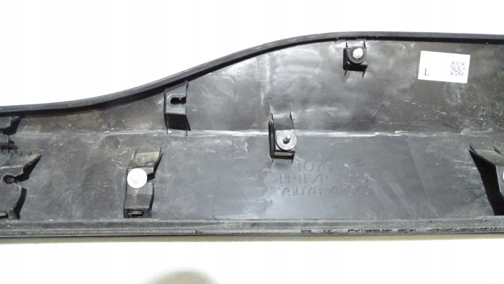 GP MOULURE PORTES GAUCHE ARRIÈRE TOYOTA RAV4 V