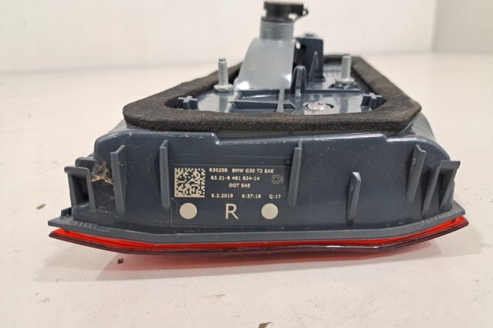 DROITE PHARE COUVERCLES DE COFFRE COUVERCLES DE COFFRE BMW 5 (G30) 9481824 2019