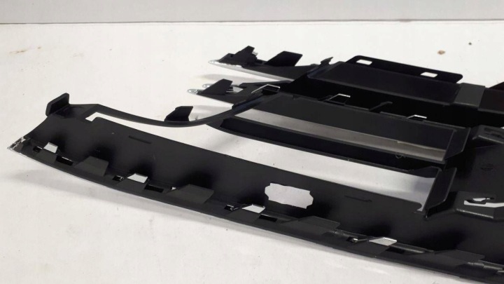 AUDI A8 D5 2017 -2021 GRILLE PARE-CHOCS DROITE AVANT 4N0807680