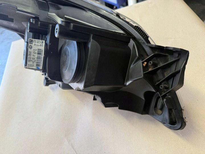 OPEL ASTRA H III LIFT PHARE GAUCHE 24451032 EUROPE
