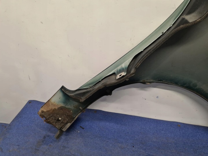 TOYOTA YARIS II LIFT AILE AVANT GAUCHE 6S3