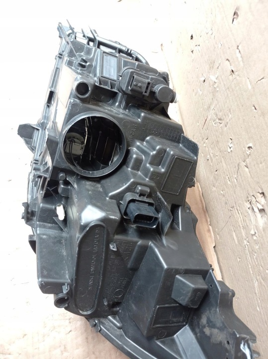 PHARE PROJECTEUR DROIT PEUGEOT 208 2019-