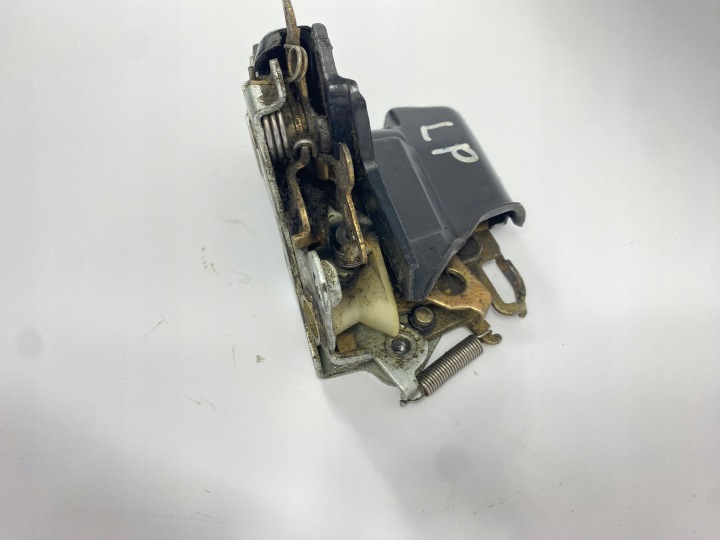 SERRURE DE PORTE GAUCHE AVANT AVANT GAUCHE PASSAGER MERCEDES W126 W123 1237230108