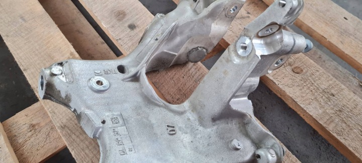 POIGNÉE MOTEUR AUDI A6 2019 80A399296S
