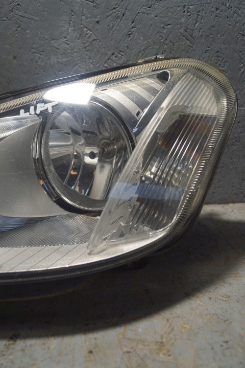 FORD C-MAX MK1 LIFT PHARE GAUCHE AVANT (S1747)