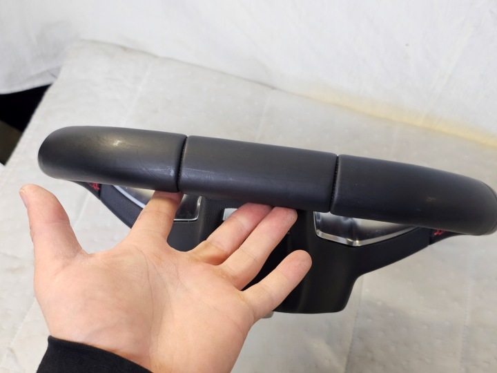 VOLANT MULTIFONCTION CUIR VW GOLF VII GTI ROUGE NITKA 5G0419091HG