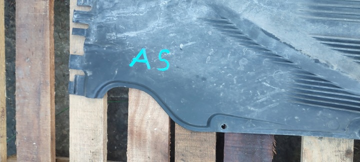 PROTECTION CHÂSSIS GAUCHE ARRIÈRE AUDI A5 8T SPORTBACK 8T8825215