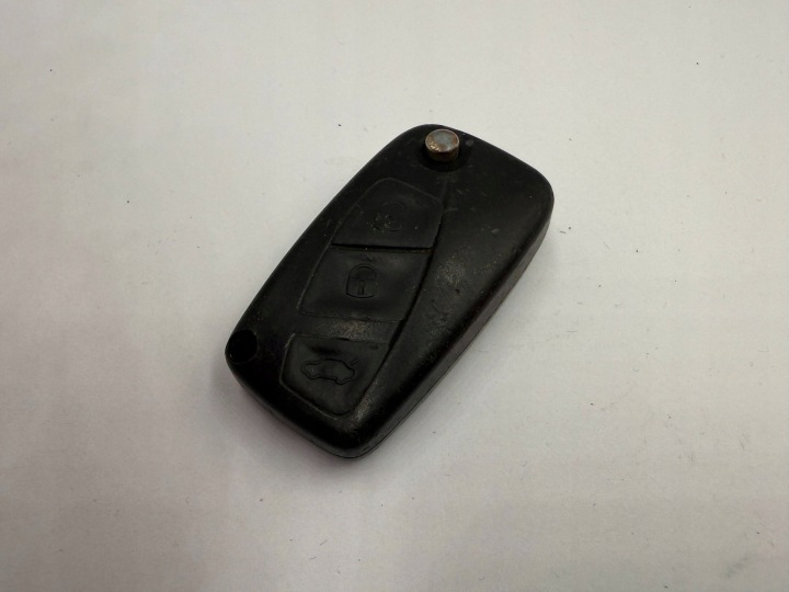 CLÉ CLÉ TÉLÉCOMMANDE PEUGEOT EXPERT FIAT DUCATO PANDA STILO ID:46 PCF7946