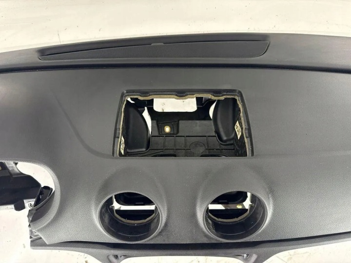 TABLEAU DE BORD AUDI A3 S3 8V 0589P1000293