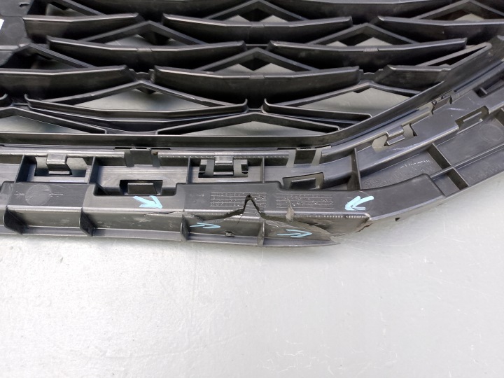 LEON IV 5F 2020- CALANDRE GRILLE PARE-CHOCS AVANT 5FA853651G