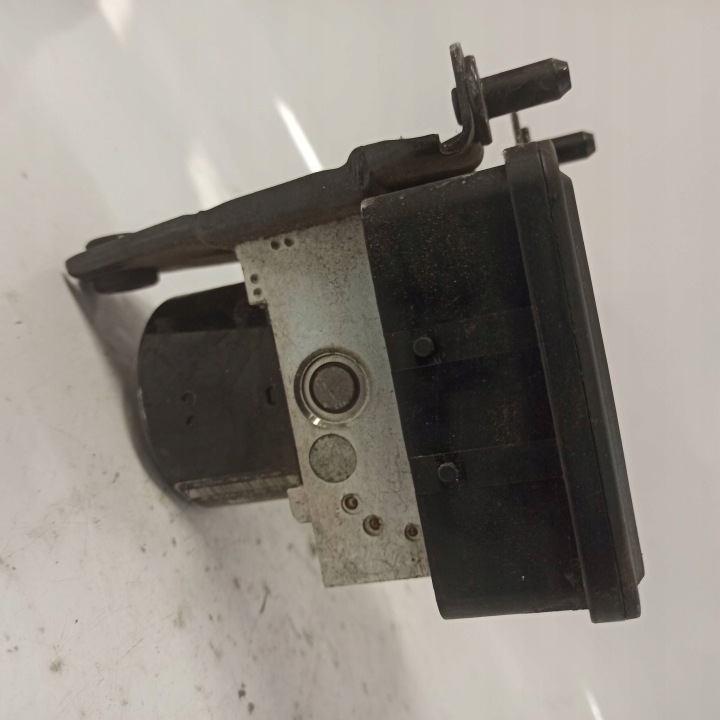 VOLKSWAGEN GOLF V POMPE DE FREIN ABS 1K0907379AN