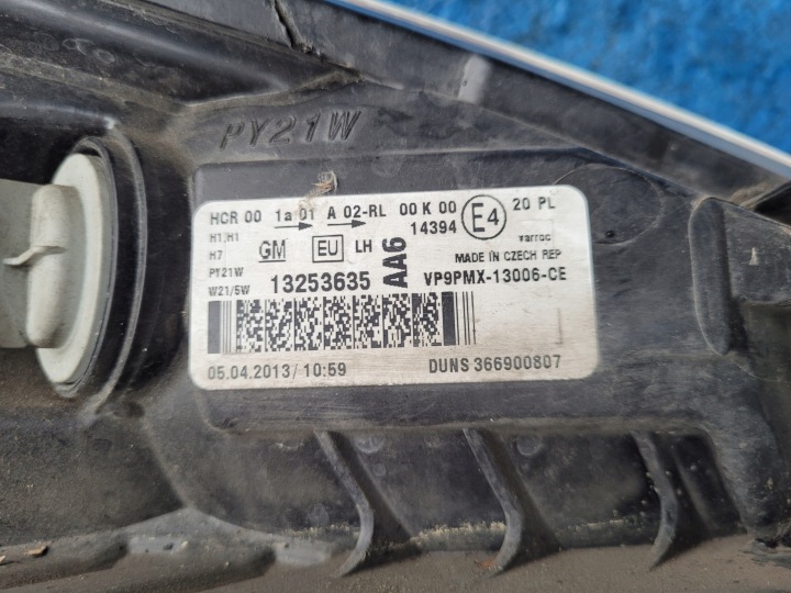 MERIVA B PROJECTEUR GAUCHE PHARE AVANT LENTILLE OE 13253635