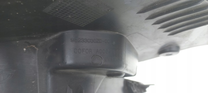 MOULURE SEUIL OUVERTURE CAPOTS GAUCHE AVANT PEUGEOT 208 2008 II 98233030ZD