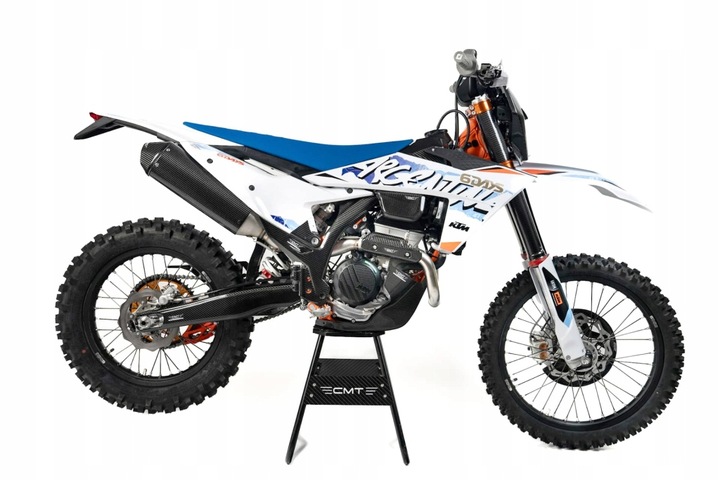 KTM EXC 2024 CARBÓN PROTECCIÓN PARTE INFERIOR DE TANQUE DEPÓSITO BAK CARBÓN CMT CUBAMOTO 