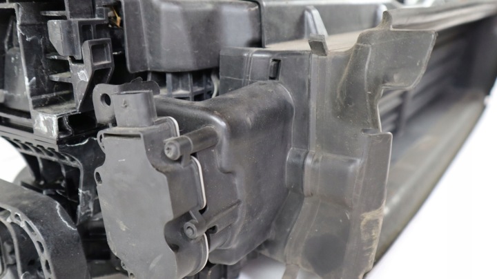 VOLVO V60 II 2.0 T6 PRISE IN HYBRID RADIATEUR RADIATEURS ENSEMBLE 32224829