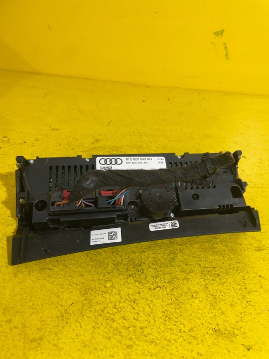 AUDI A4 B8 PANNEAU COMMANDE CONDUIT D'AIR 8T2820043AG
