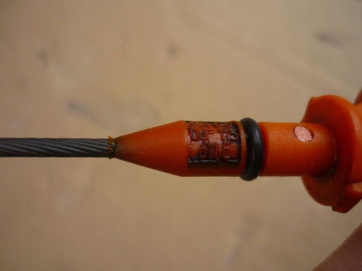 SONDE MESURE HUILES TUYAU 2.0 FSI 150KM BLX BLR BVY 06F103663J 06F115611E