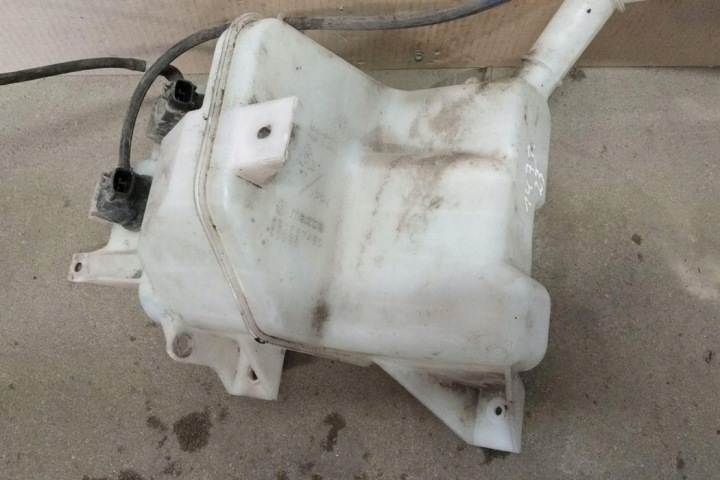 RÉSERVOIR LAVE-GLACES MAZDA 6 ESTATE (GH) GS1E67480 2.0L DIESEL 103KW